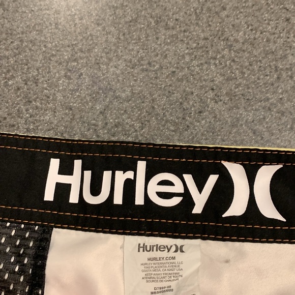Pair of Hurley Board Shorts / Swim Trunks. Men’s Size 38 Waist. Yellow / Orange - Picture 6 of 6